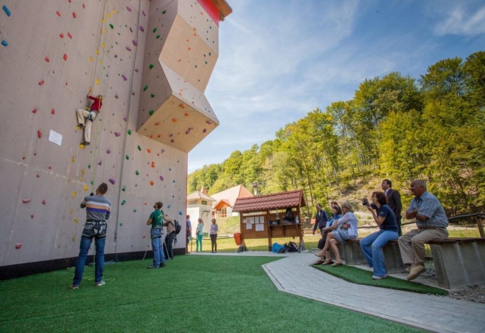 Se redeschid facilităţile de agrement de la Şugaş Băi