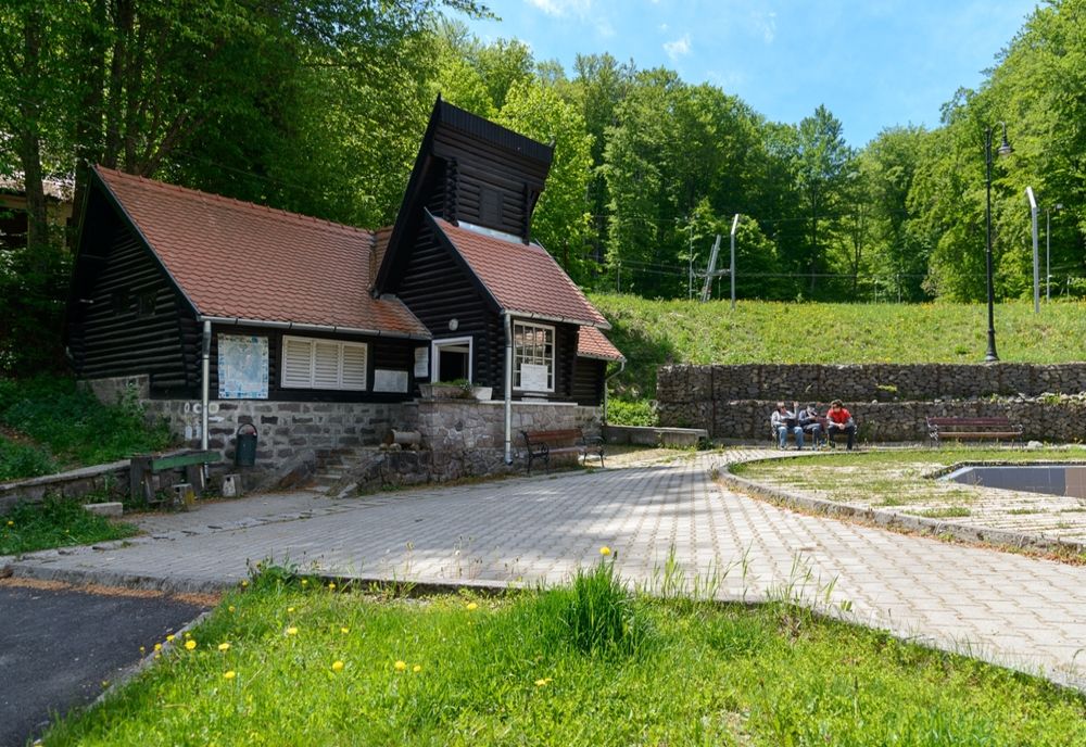 FOTO. Şugaş Băi, stațiunea comorilor aproape de Sfântu Gheorghe