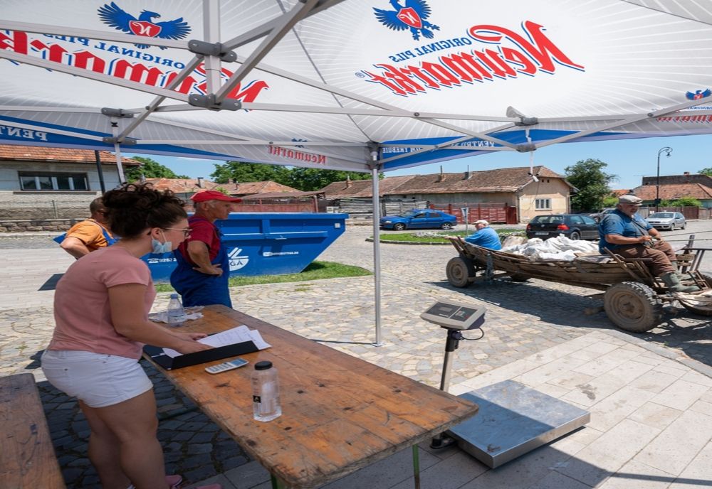 Aproape 50 de tone de sticlă colectate de TEGA în doar 2 zile la Sfântu Gheorghe