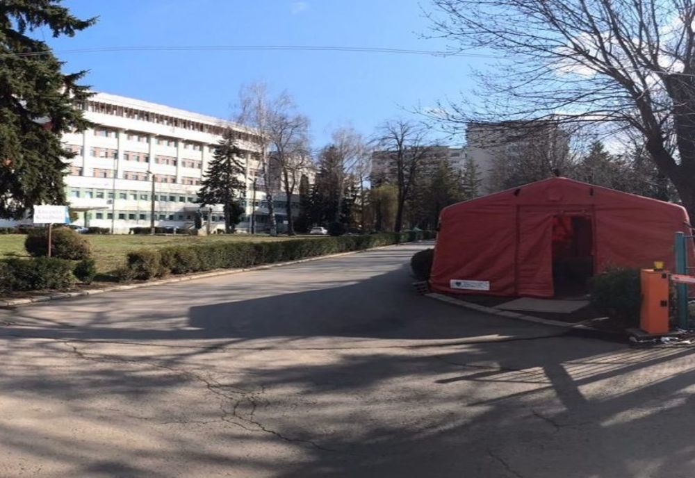 Realizarea secției de Urgențe COVID-19, îngreunată de vremea nefavorabilă