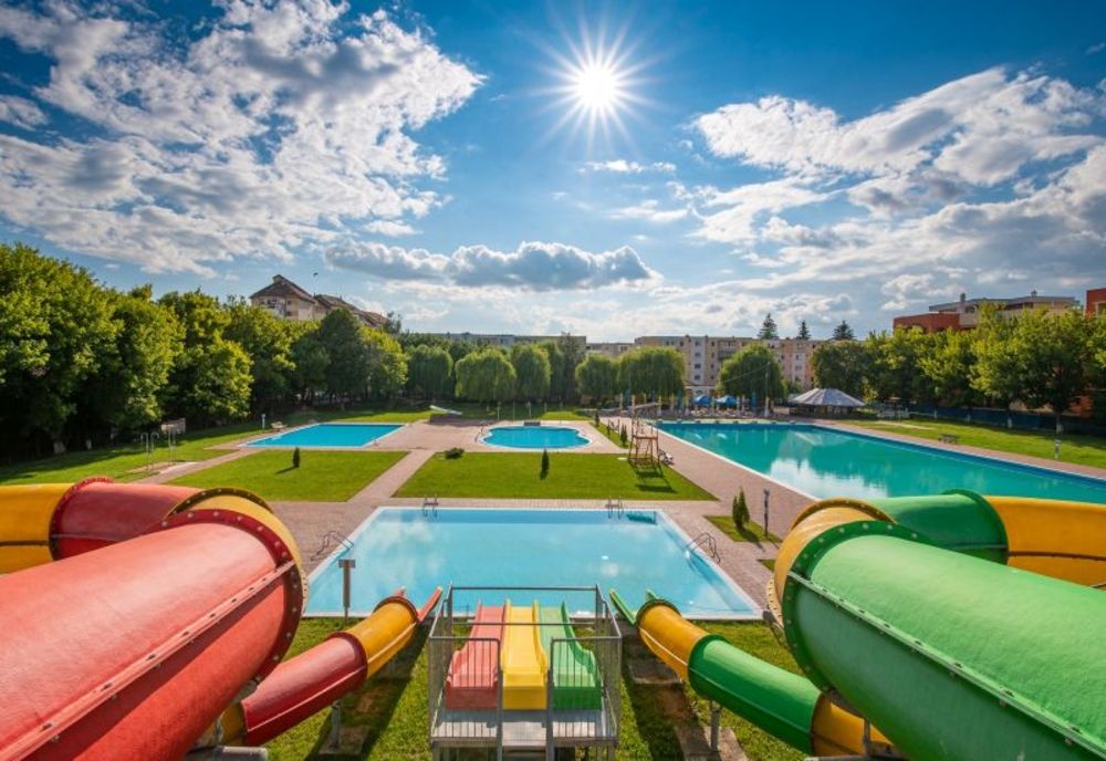 Cu reguli stricte, se redeschide ștrandul din Sfântu Gheorghe