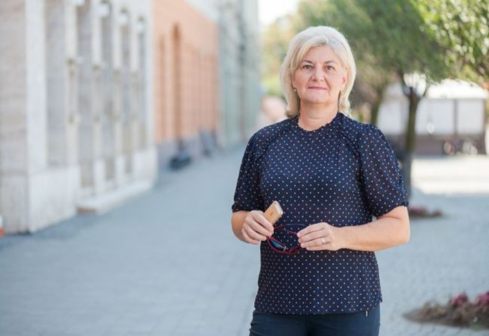 După 16 ani ca viceprimar în municipiul Sfântu Gheorghe s-a întors la prima dragoste: învățământul!