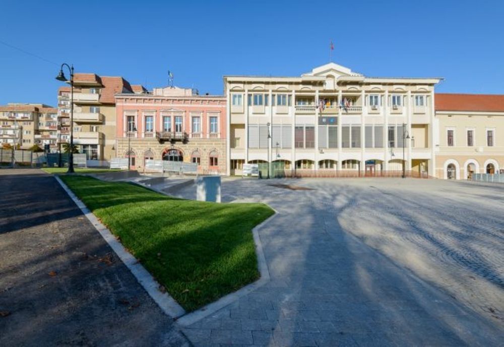 Lucrările din Piaţa Centrală a municipiului Sfântu Gheorghe se apropie de final