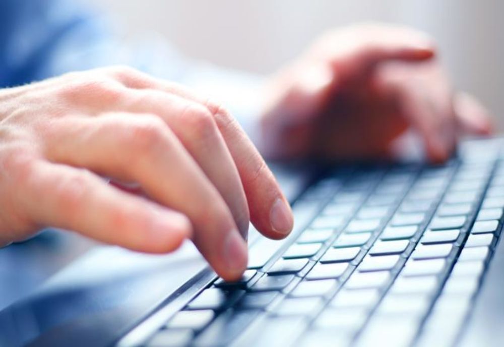 5 amenzi pentru postarea unor materiale electorale online, în Covasna