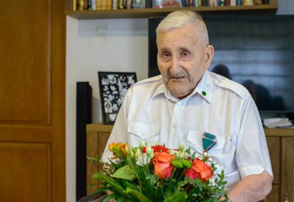 FOTO Veteranul de război ajuns la 100 de ani