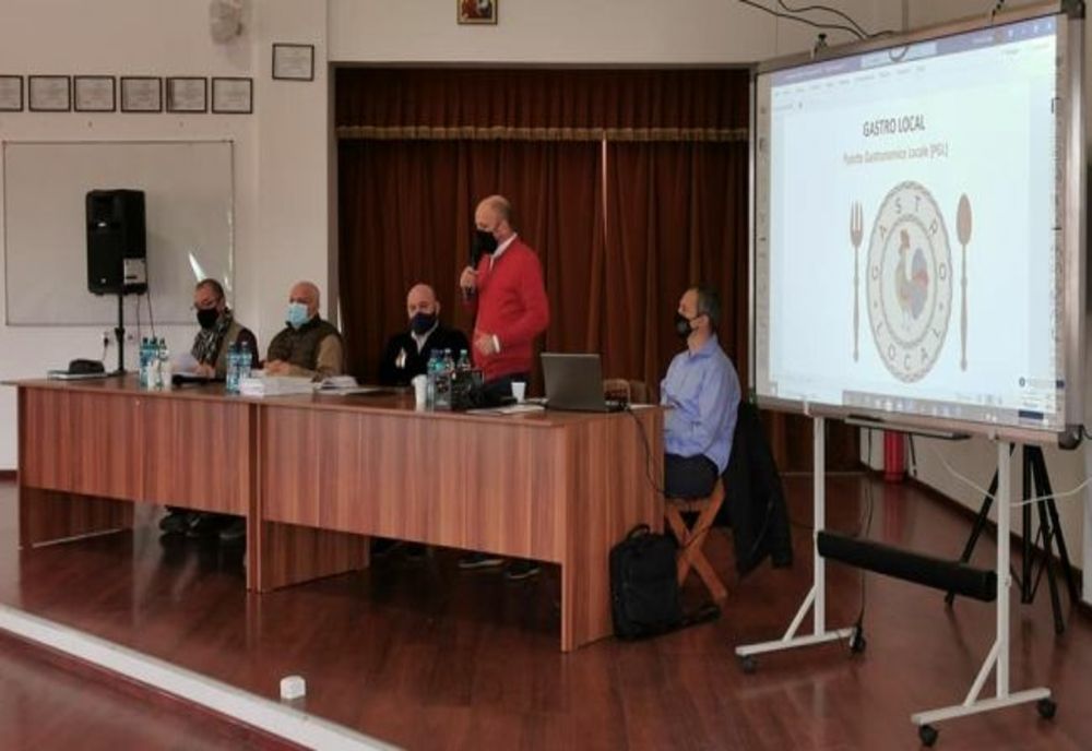 Întâlnire pentru înființarea programului "Gastro Local", la Întorsura Buzăului