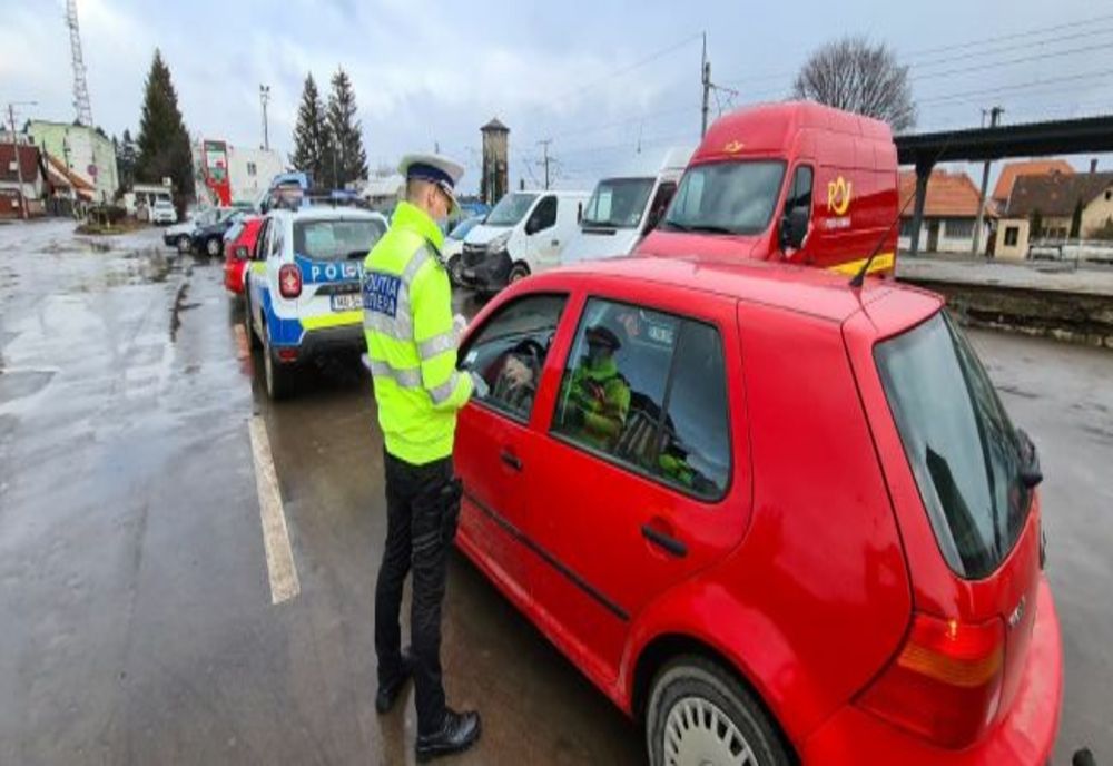 Mărțișoare din partea polițiștilor covăsneni
