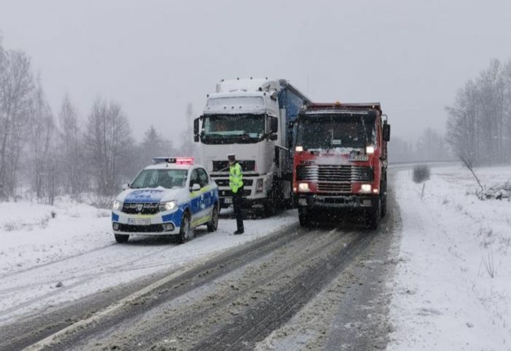 VIDEO TIR-uri blocate pe DN11