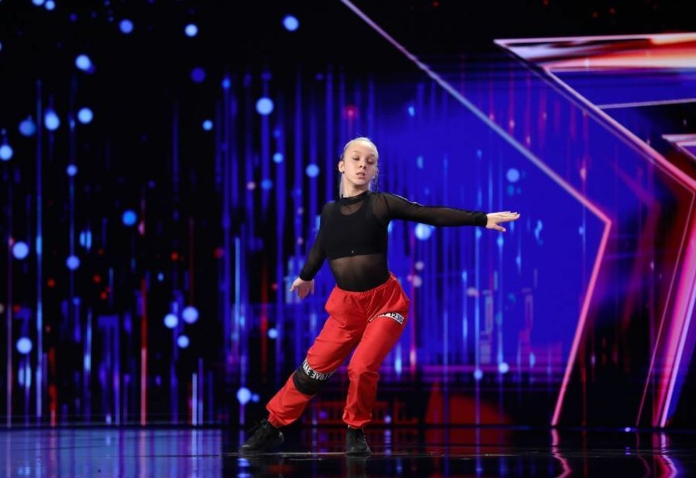 VIDEO Denisa Cernescu, din Sfântu Gheorghe, a impresionat la Românii au talent