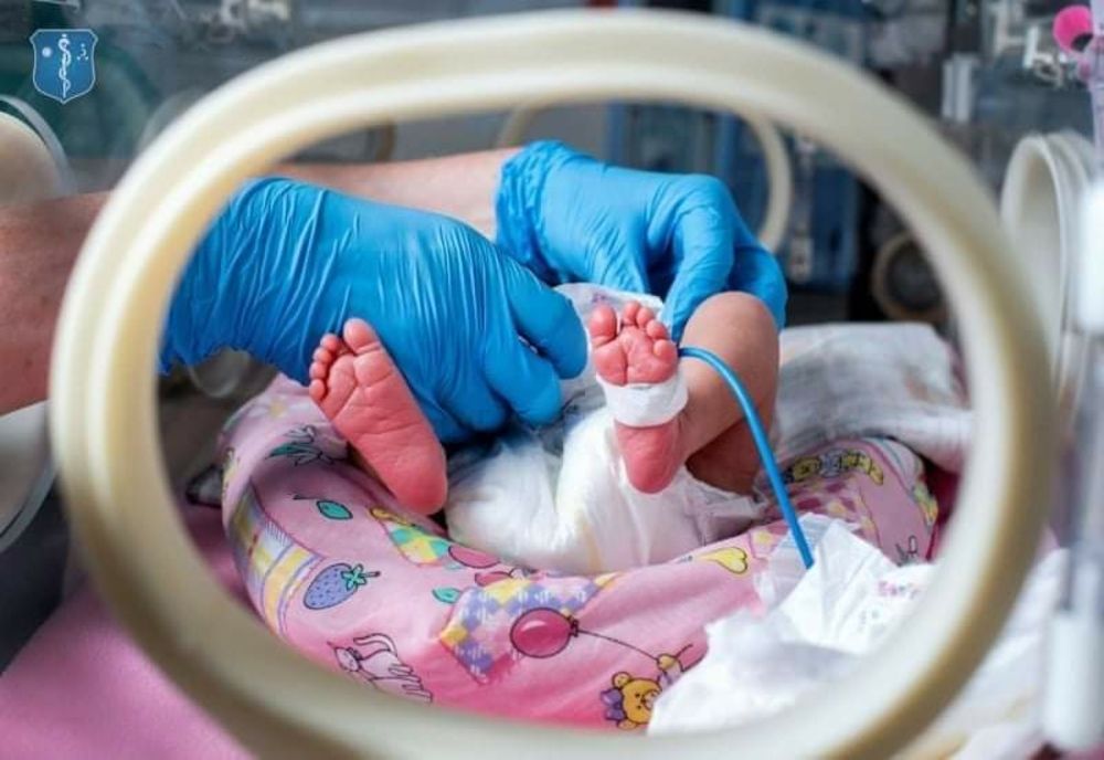 Premieră la Spitalul Județean de Urgență Sfântu Gheorghe! O mămică de 160 de kilograme a născut, prin cezariană, un bebeluș sănătos