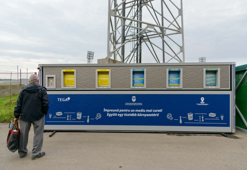 Ecoinsulă inteligentă de colectare a deșeurilor, instalată la Sfântu Gheorghe