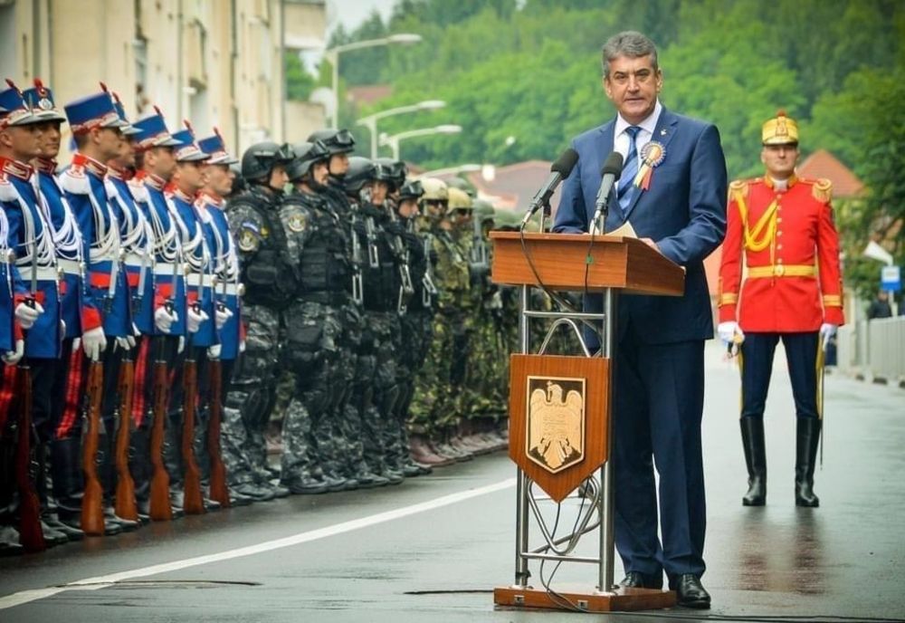 Gabriel Oprea, solicitare către Vasile Dâncu pentru rezolvarea situației pensiilor: „Militarii sunt adevăraţii ambasadori ai imaginii României în lume”