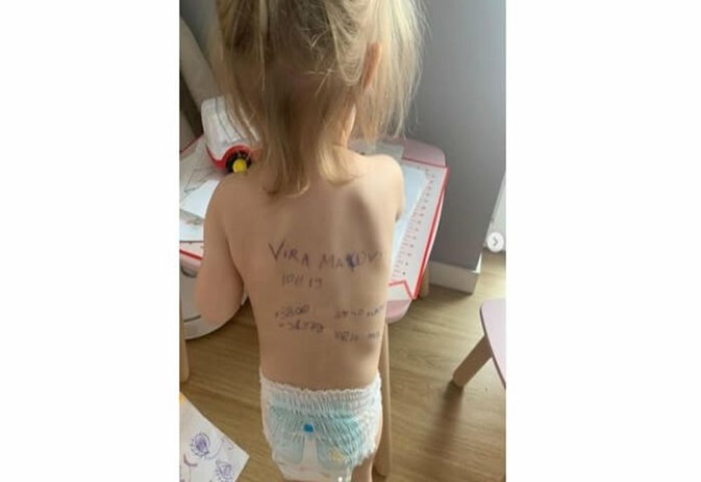 UCRAINA: Părinții scriu cu pixul, pe pielea copiilor, data nașterii și numerele rudelor, pentru cazul în care vor fi uciși 