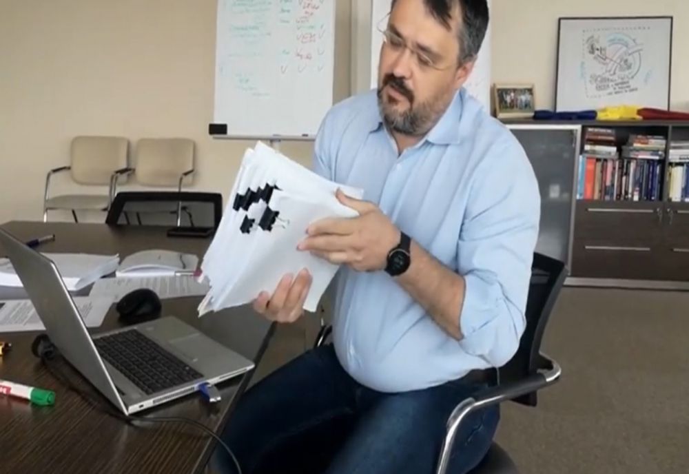 Ghinea: Amânarea plăţii primei tranşe din PNRR este un "semnal îngrijorător" şi vine ca o consecinţă a "amatorismului" şi "delăsării" guvernului PSD-PNL-UDMR