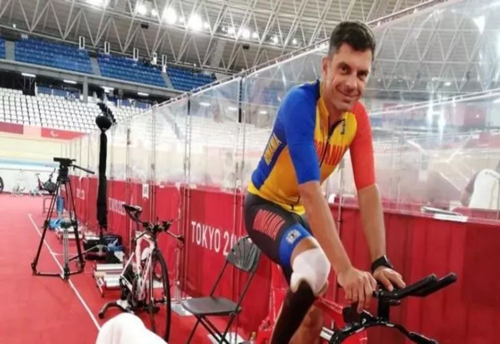 Eduard Novak, un nou scandal. Nu i-a așteptat la aeroport pe canotorii "de aur" pentru că n-a fost invitat