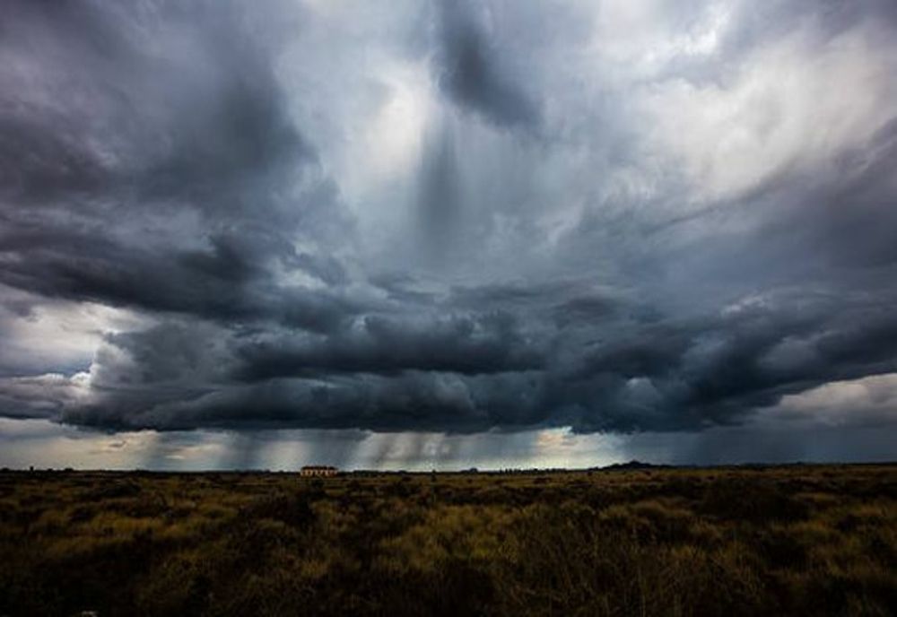 Se schimbă vremea radical - Revin ploile, vijeliile și grindina de săptămâna viitoare - Prognoza pentru 4 săptămâni