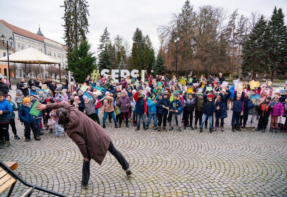 Antal Árpád, primarul din Sf. Gheorghe: ”O mulțime de copii și adulți cu cărți în mâini au umplut Piața Centrală din Sfântu Gheorghe”