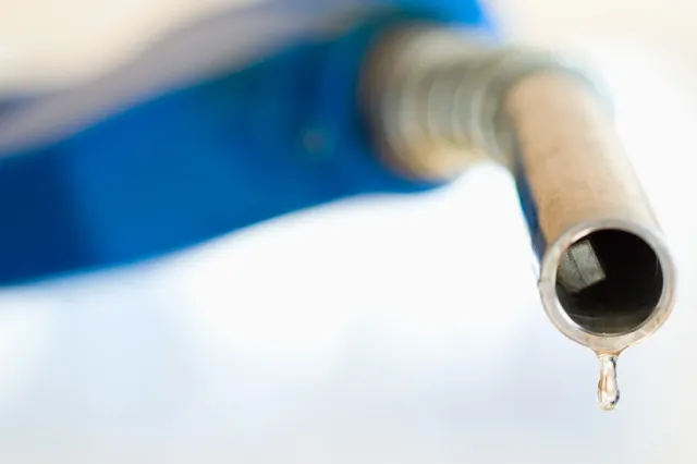 Cât costă benzina și motorina sâmbătă, 27 iunie