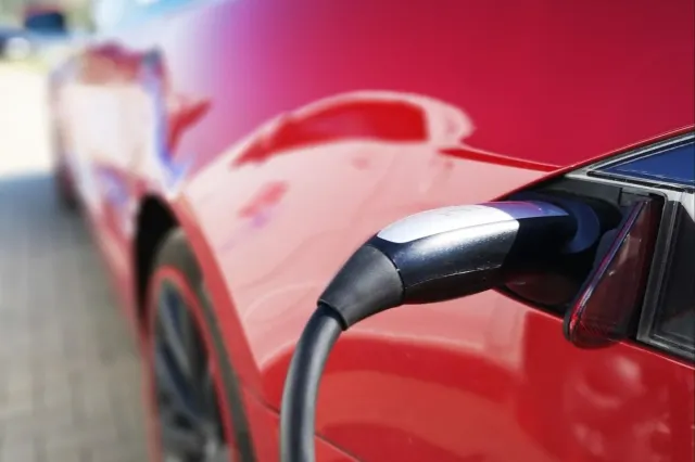 Parcul auto electric al României continuă să crească