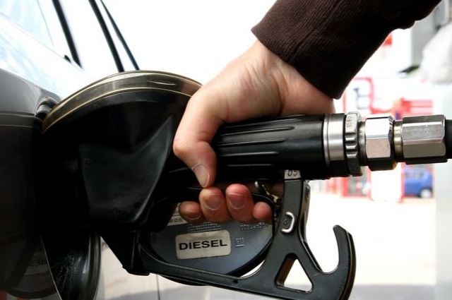 Carburanții s-au scumpit din nou: motorina premium trece de 10 lei pe litru în unele benzinării