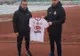 Mănuși de portar și tricou cu semnăturile echipei Sepsi OSK, licitate online în cadrul unei campanii umanitare
