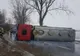 VIDEO Un tir răsturnat blochează traficul pe DN13E