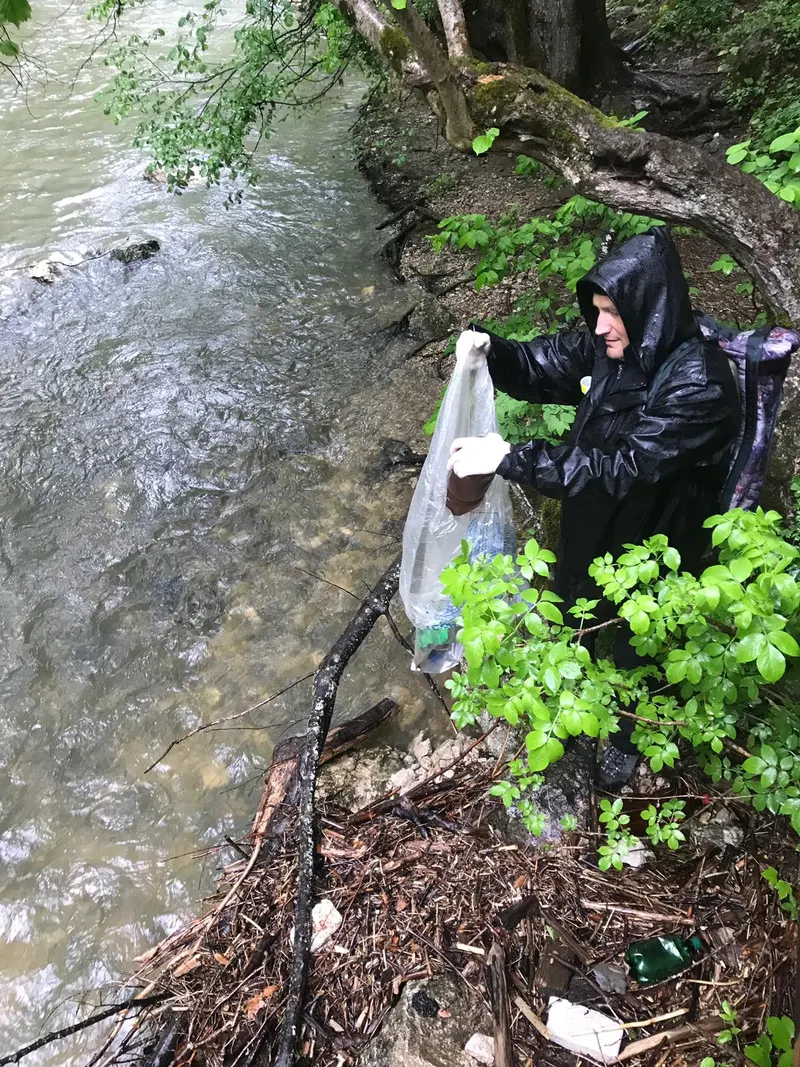 Jandarmi ecologizare Cheile Varghisului mai 2019 - 1